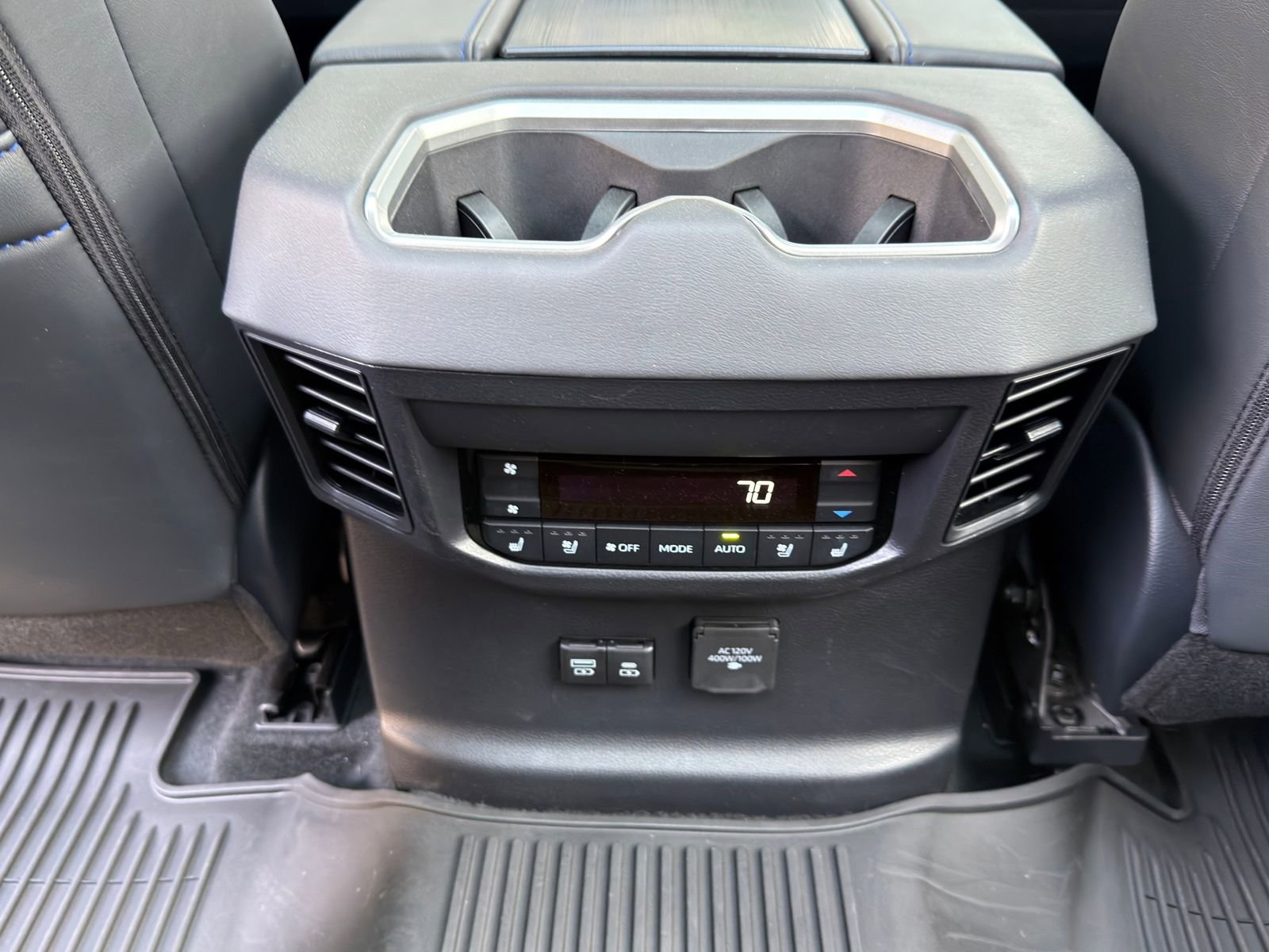 Used 2025 Toyota Sequoia Platinum image 16