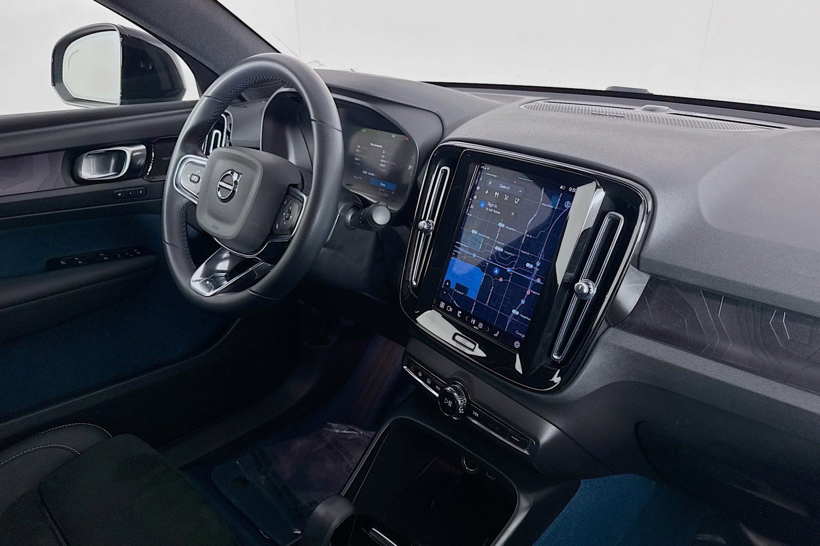 Used 2022 Volvo C40 P8 Recharge Ultimate image 15