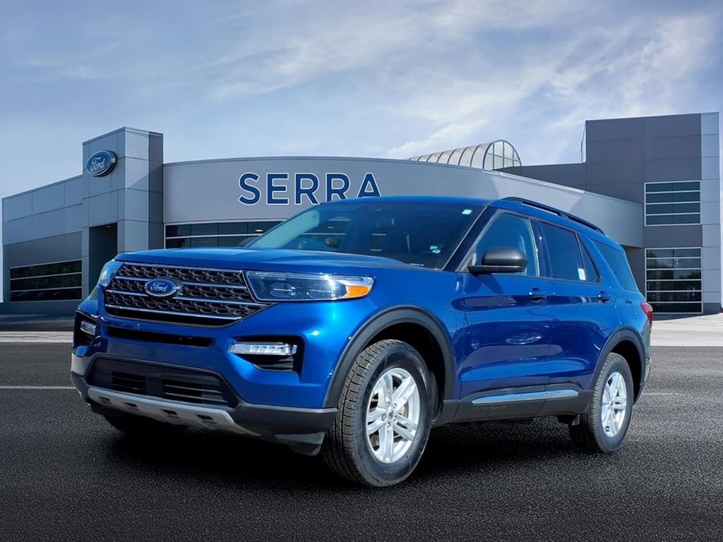 Certified 2023 Ford Explorer XLT w/ Equipment Group 202A AWD/4WD image 1