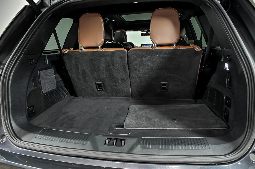 Used 2023 Lincoln Aviator Reserve w/ Equipment Group 201A AWD/4WD image 9