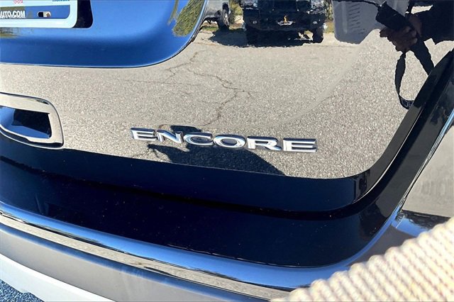 Used 2022 Buick Encore Preferred w/ Safety Package image 23