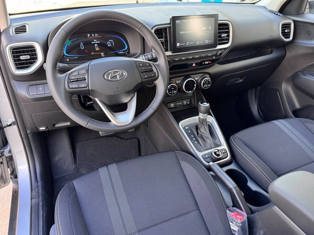 New 2026 Hyundai Venue SEL FWD image 2