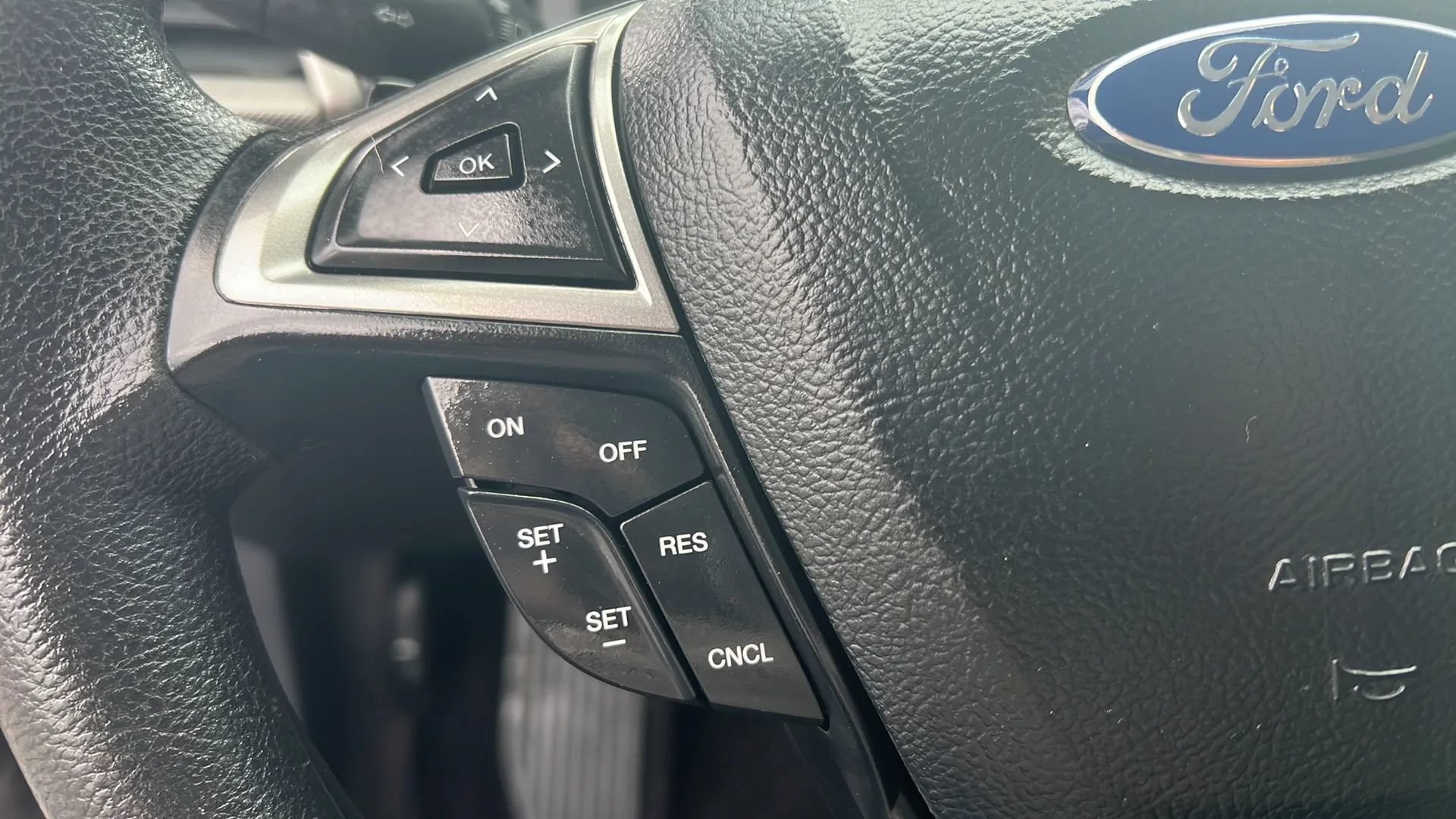 Used 2017 Ford Fusion SE FWD image 20