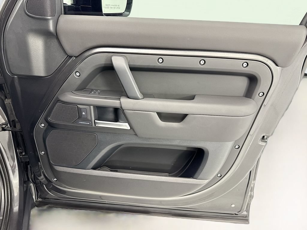 Certified 2026 Land Rover Defender 110 S AWD/4WD image 24