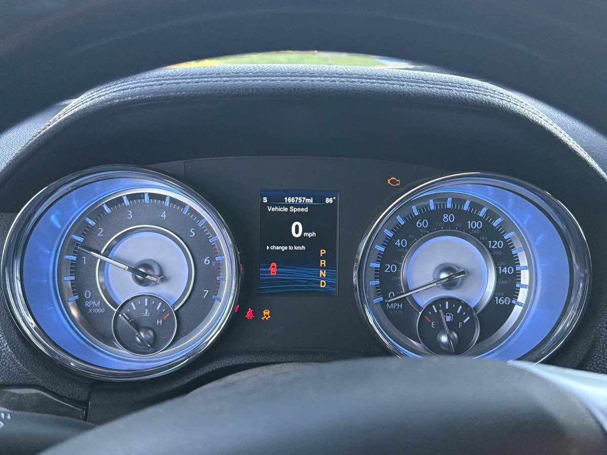 Used 2013 Chrysler 300 C w/ Light Group RWD image 2