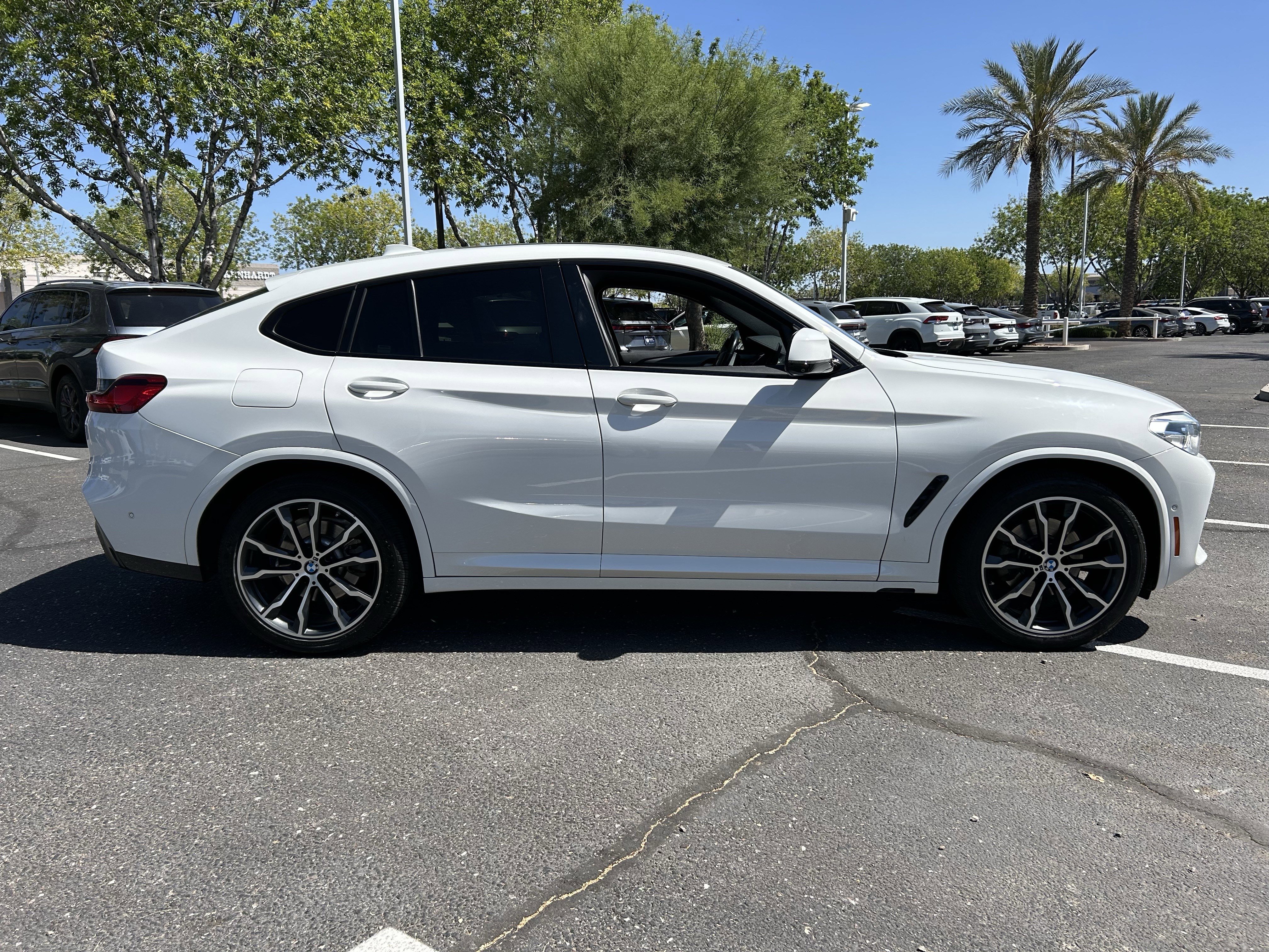 Used 2019 BMW X4 xDrive30i w/ M Sport Package AWD/4WD image 5