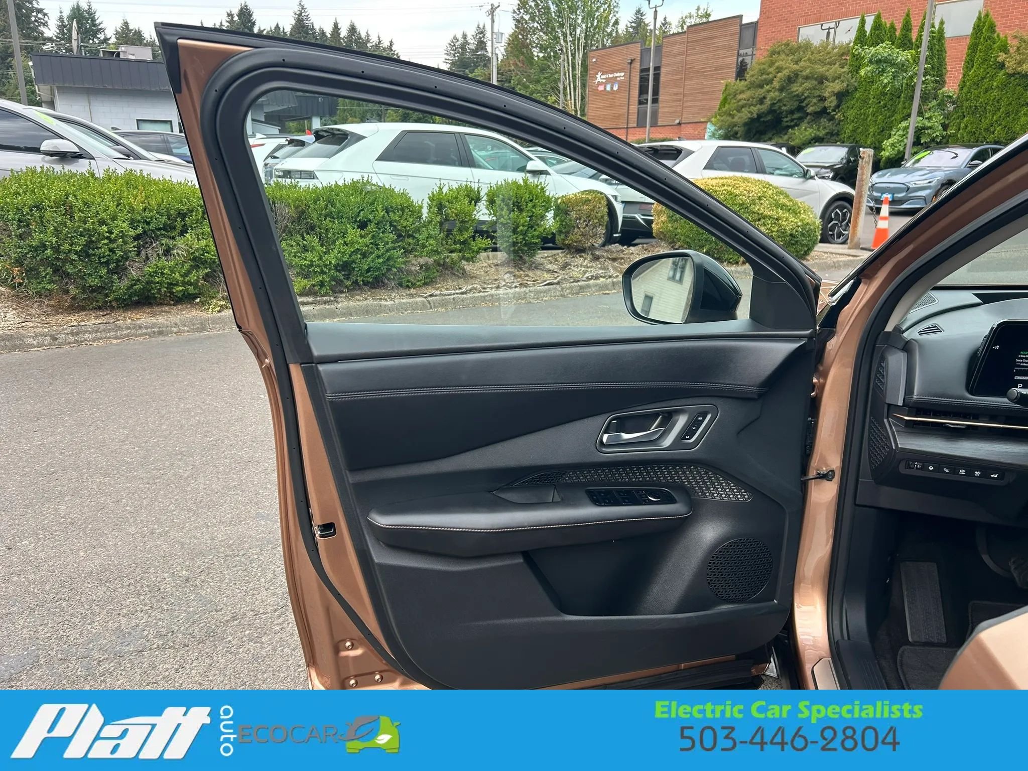 Used 2023 Nissan Ariya FWD image 14