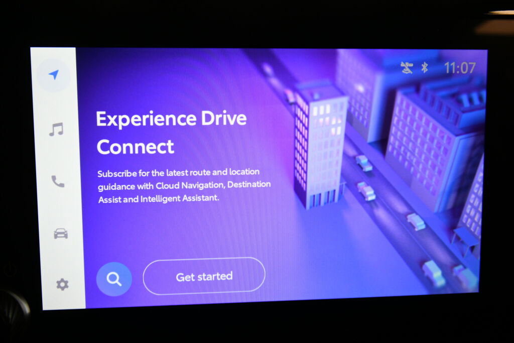 Used 2025 Toyota RAV4 XLE w/ Convenience Package image 16