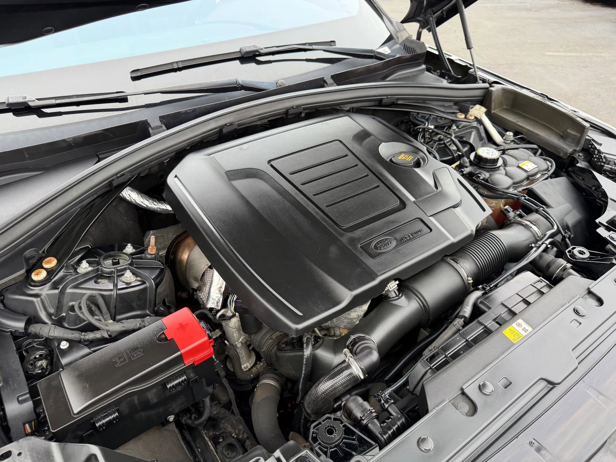 Used 2020 Land Rover Range Rover Velar S image 40