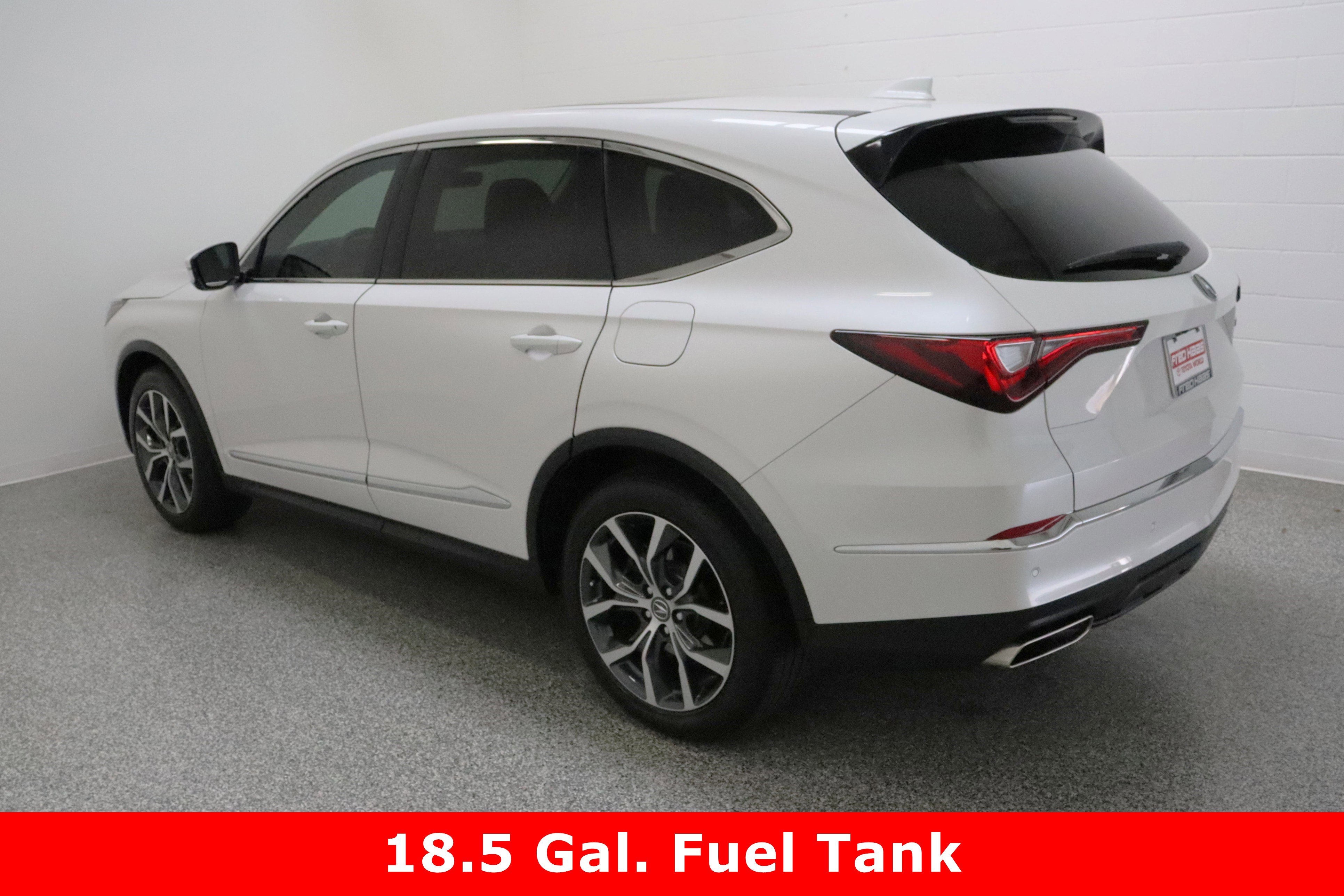 Used 2023 Acura MDX SH-AWD w/ Technology Package image 9