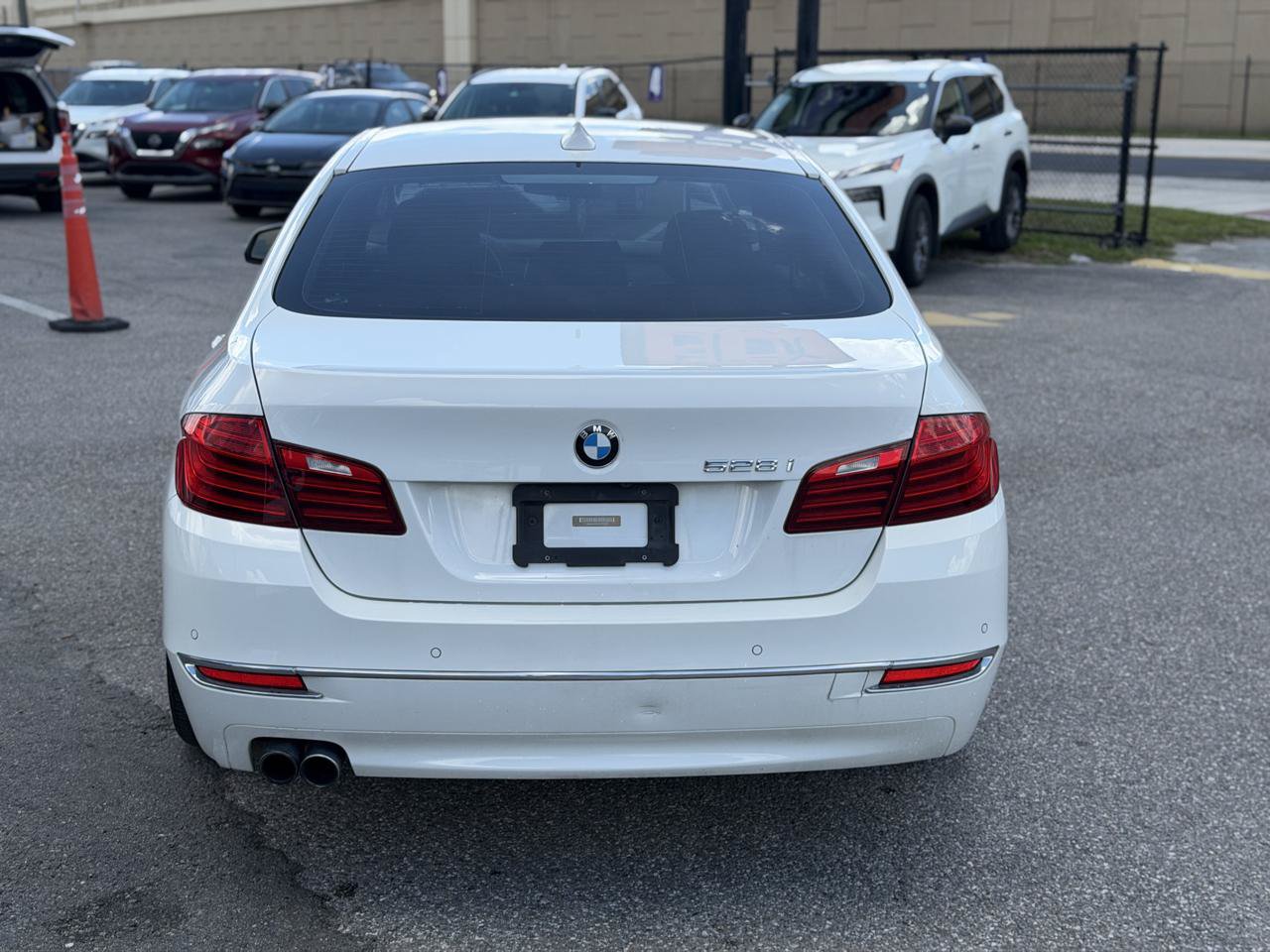 Used 2014 BMW 528i Sedan RWD image 5