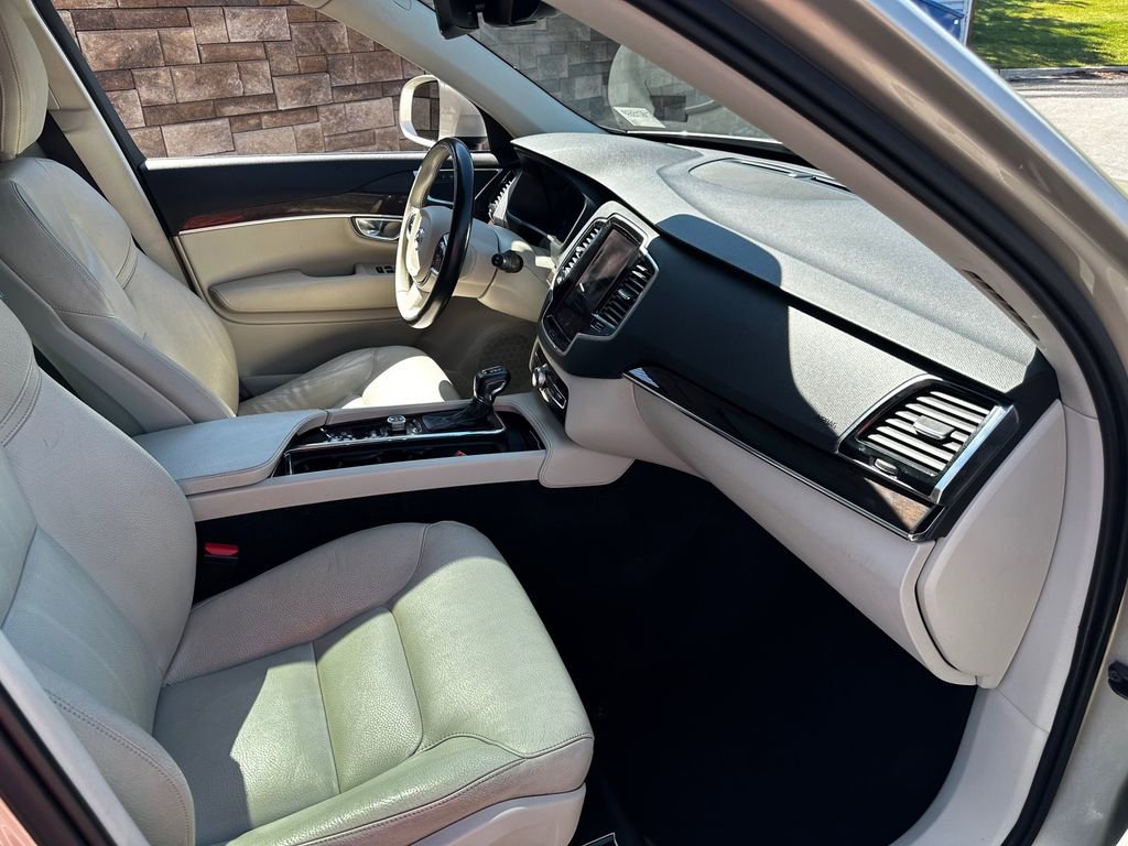 Used 2016 Volvo XC90 T6 Momentum w/ Momentum Plus Package image 26