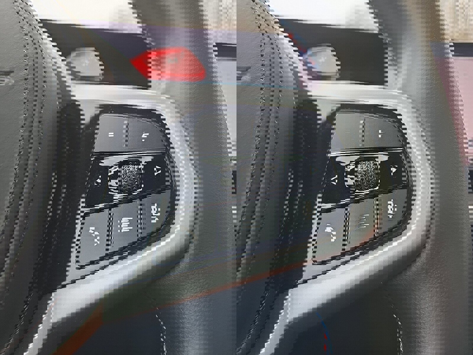 Used 2025 BMW M2 image 24