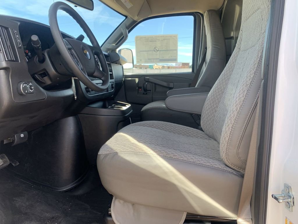 New 2026 Chevrolet Express 2500 w/ Driver Convenience Package image 17
