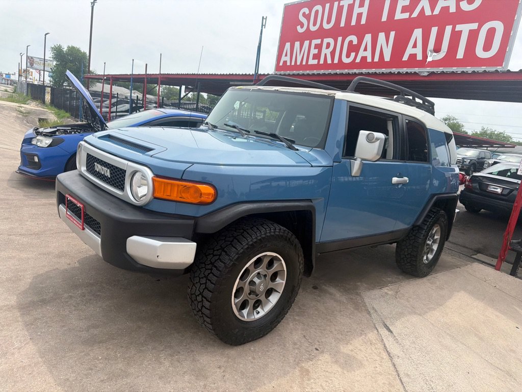 Used 2012 Toyota FJ Cruiser 4WD w/ Upgrade Pkg image 5