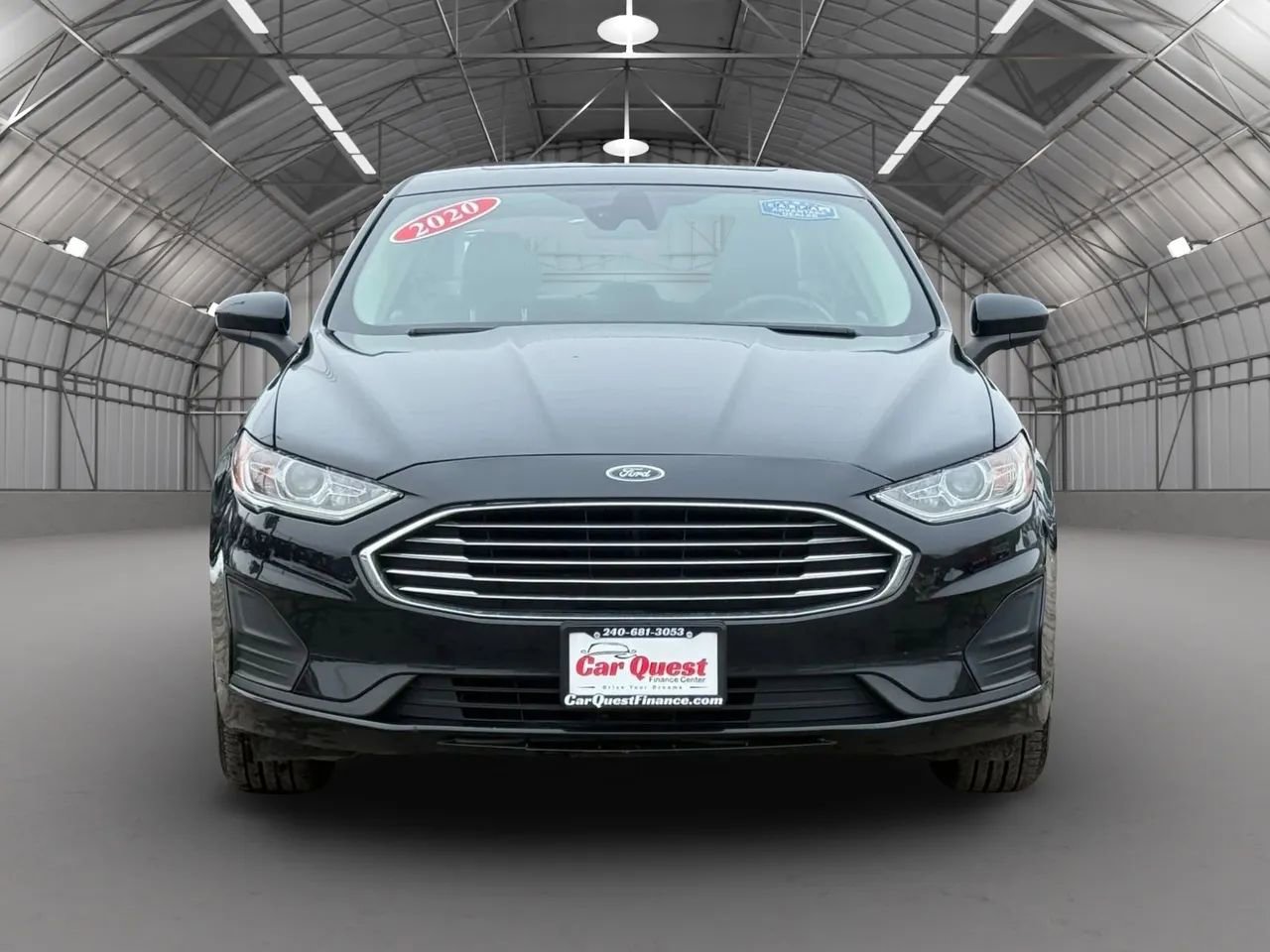 Used 2020 Ford Fusion SE image 2