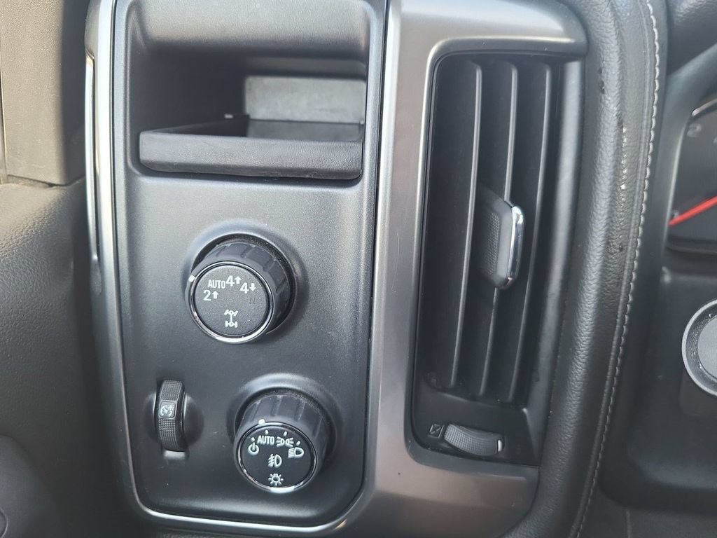 Used 2017 Chevrolet Silverado 1500 LTZ Z71 w/ LTZ Plus Package AWD/4WD image 23