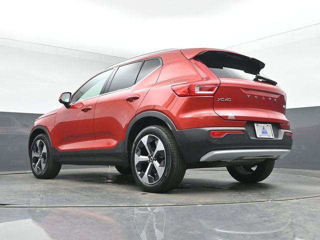 Used 2023 Volvo XC40 B4 Plus w/ Driver Assist Package FWD image 40