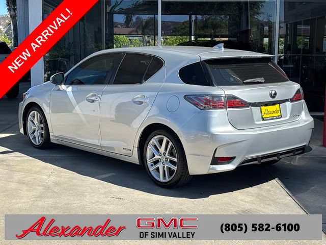 Used 2015 Lexus CT 200h w/ Navigation Package FWD image 6