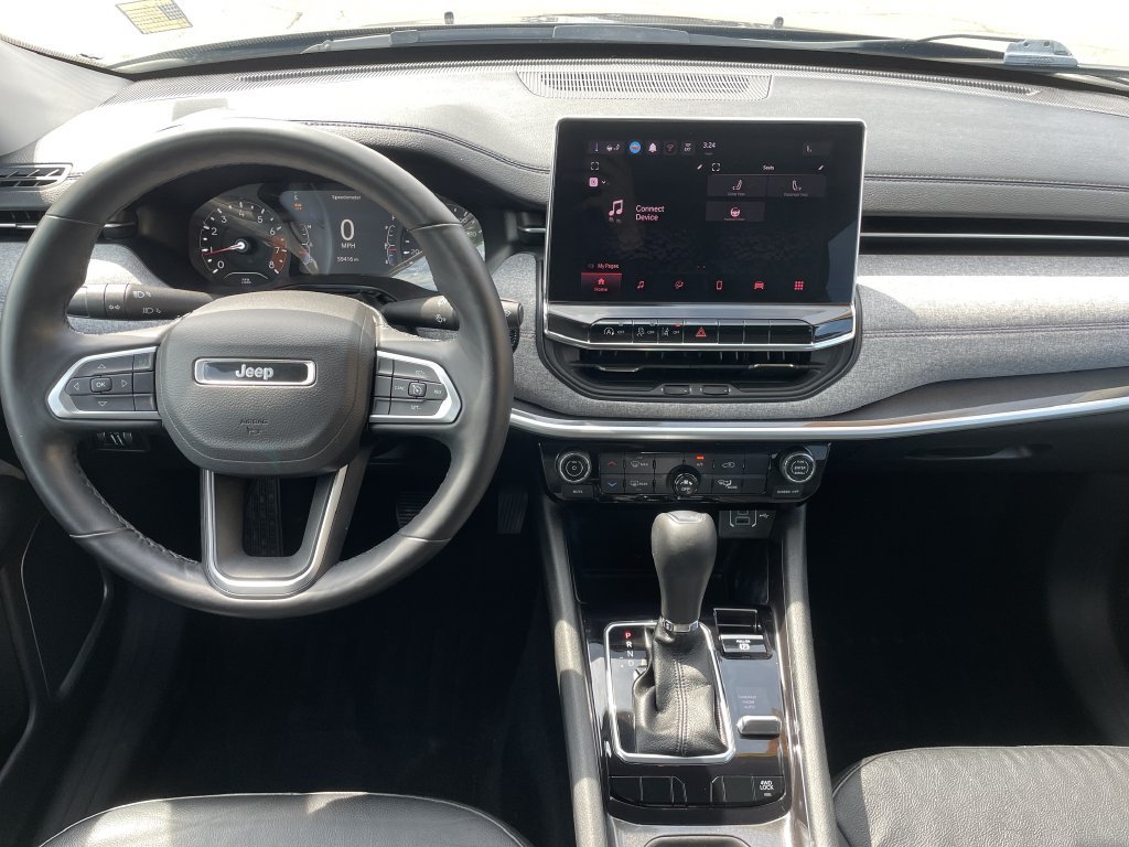 Used 2022 Jeep Compass Latitude AWD/4WD image 15