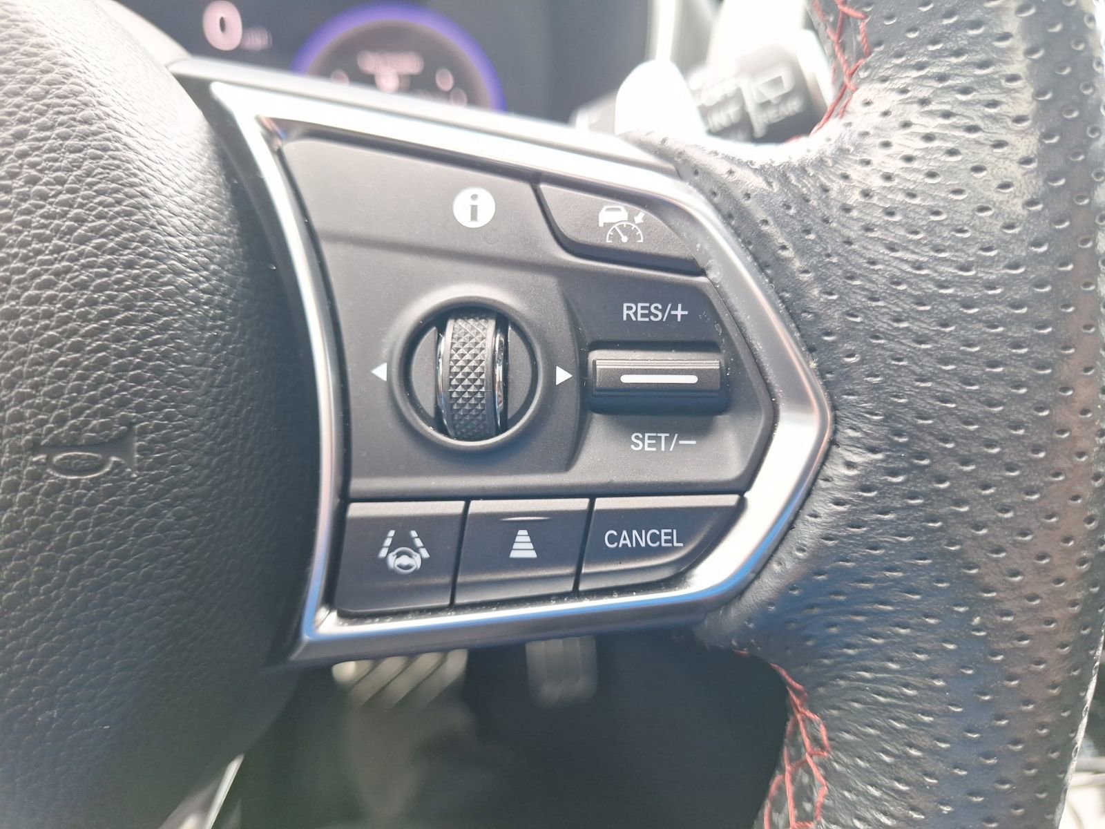 Used 2022 Acura MDX A-Spec image 22