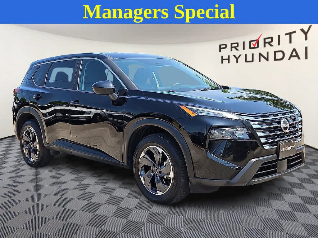 Used 2025 Nissan Rogue SV AWD/4WD image 3