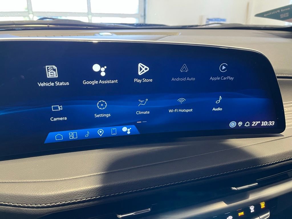 Used 2025 Cadillac XT4 Premium Luxury image 48