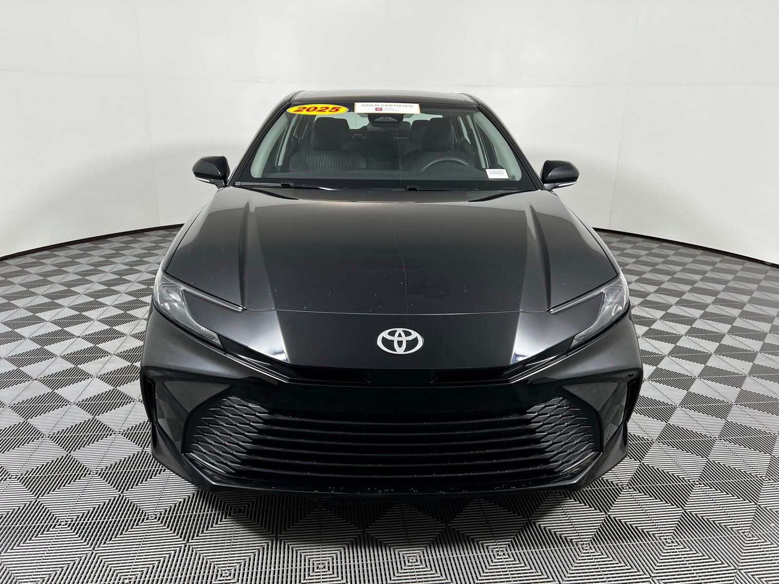 Certified 2025 Toyota Camry LE FWD image 2