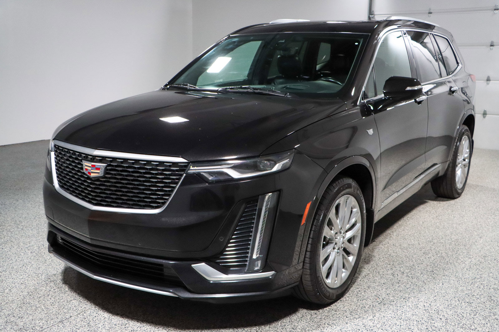 Used 2022 Cadillac XT6 Premium Luxury image 36