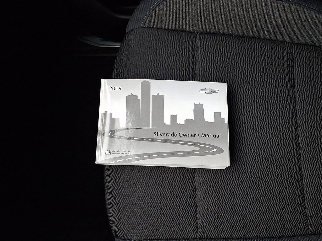 Used 2019 Chevrolet Silverado 1500 RST image 26