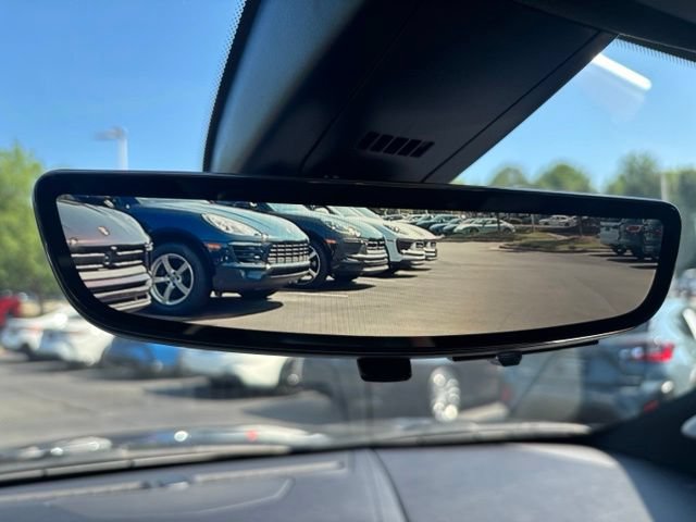 Used 2023 Cadillac XT5 Premium Luxury w/ Technology Package AWD/4WD image 11