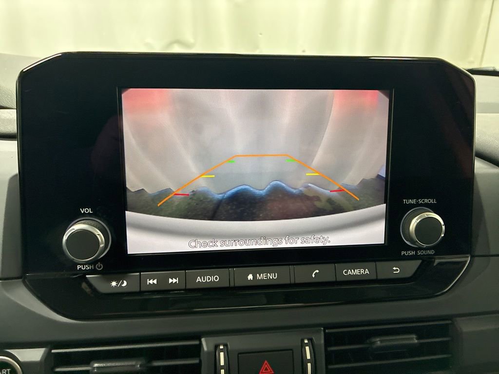 Used 2024 Nissan Pathfinder S image 14