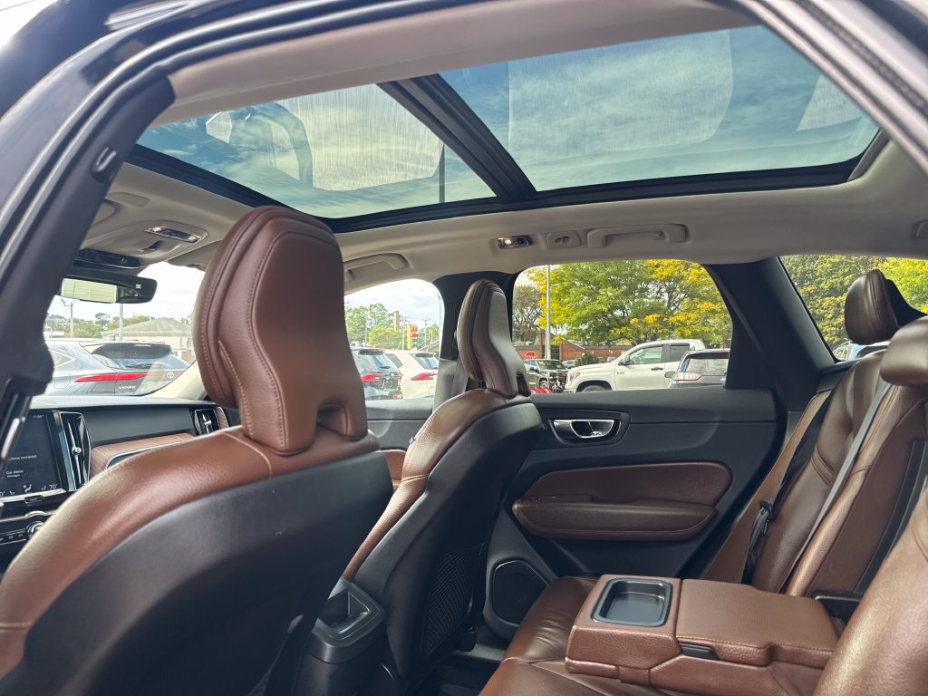 Used 2019 Volvo XC60 T5 Momentum w/ Protection Package Premier AWD/4WD image 37