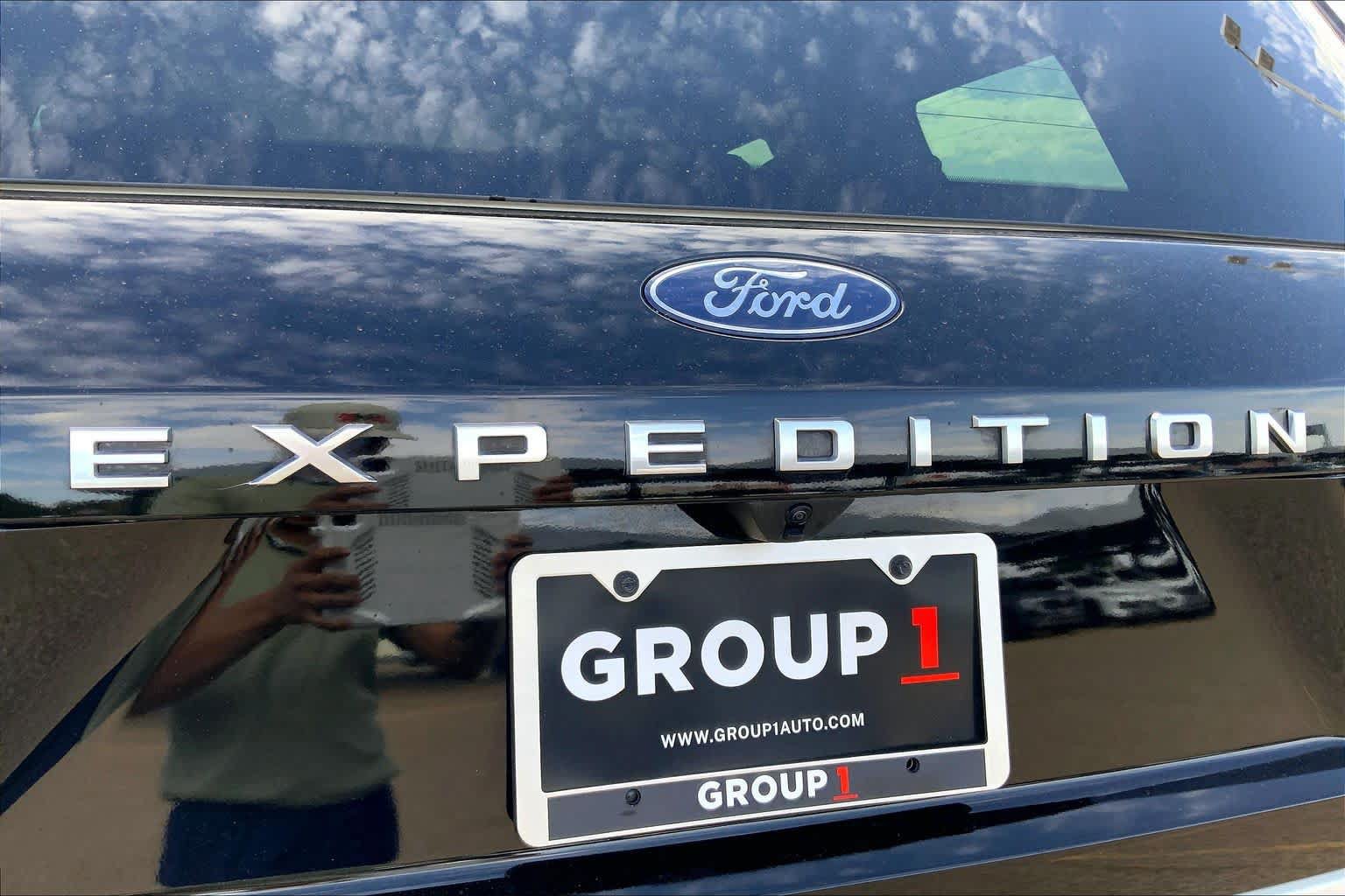 Used 2025 Ford Expedition Platinum w/ Driver's Package AWD/4WD image 31