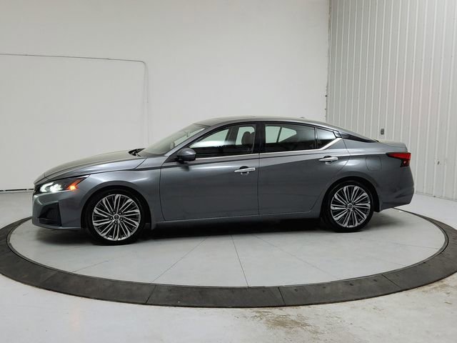 Used 2023 Nissan Altima 2.5 SL image 4