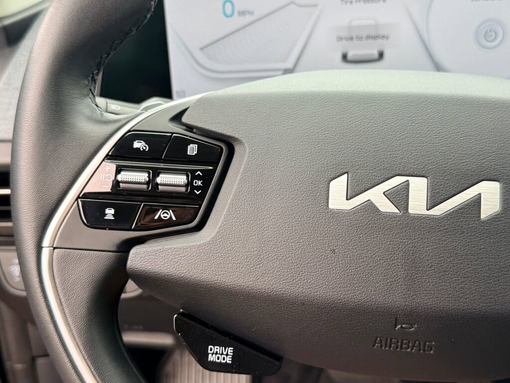 Used 2024 Kia EV6 Wind image 29