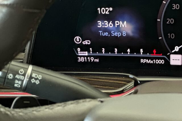 Used 2021 Cadillac Escalade Sport w/ Driver Assist Tech Package AWD/4WD image 30