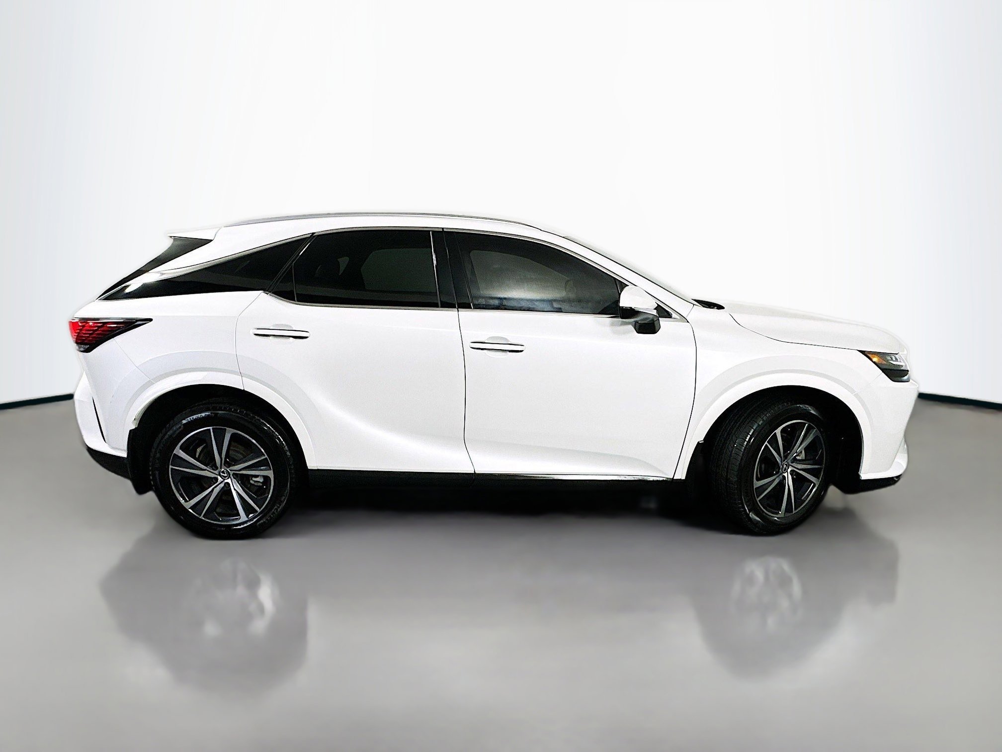 Used 2023 Lexus RX 350 Premium w/ Accessory Package (A2) image 8