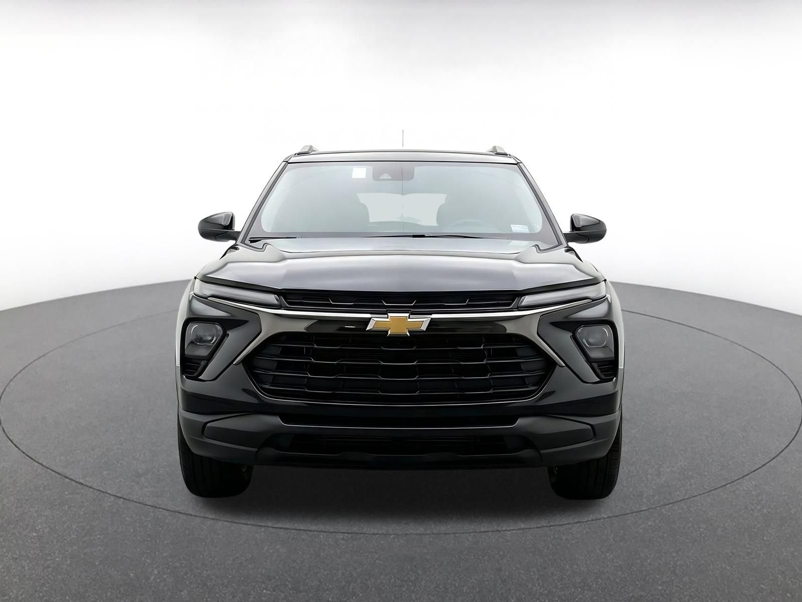 Used 2025 Chevrolet TrailBlazer LT FWD image 2