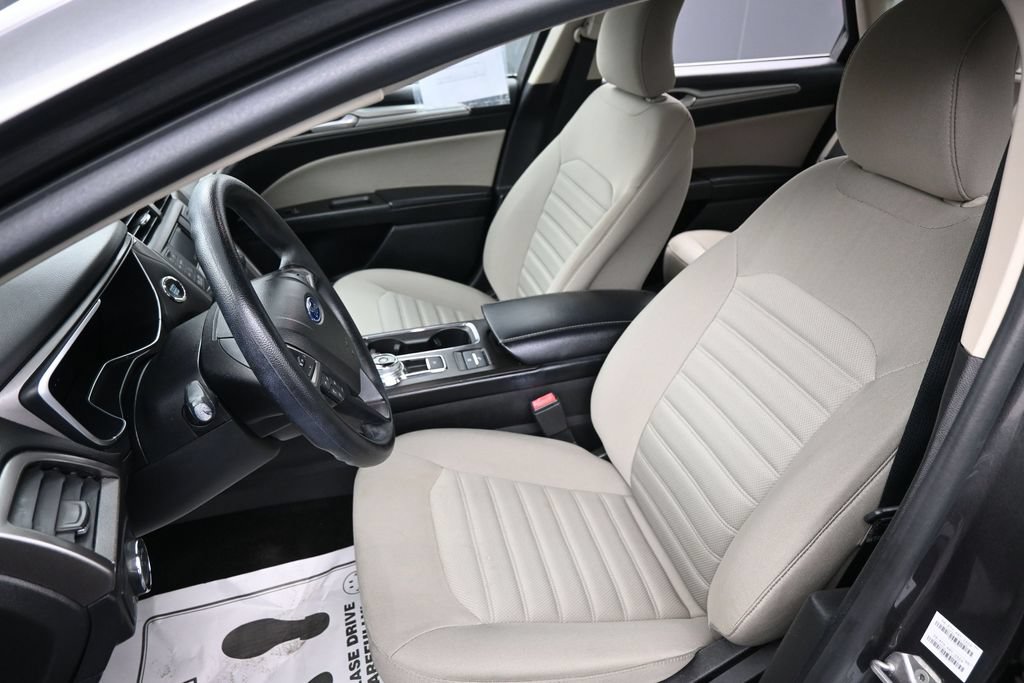 Used 2018 Ford Fusion S FWD image 21