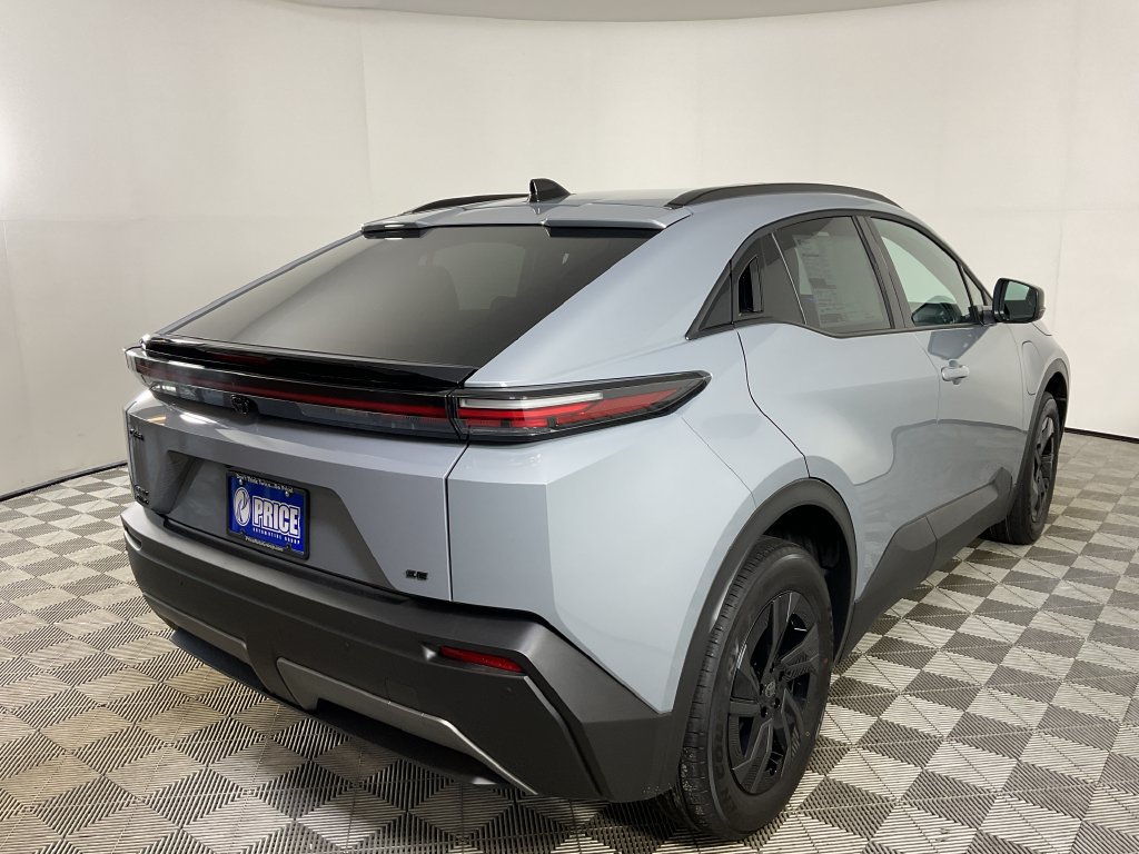 New 2026 Toyota C-HR AWD/4WD image 8