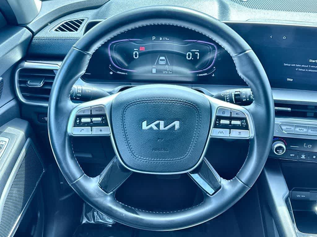 Used 2024 Kia Telluride LX FWD image 15