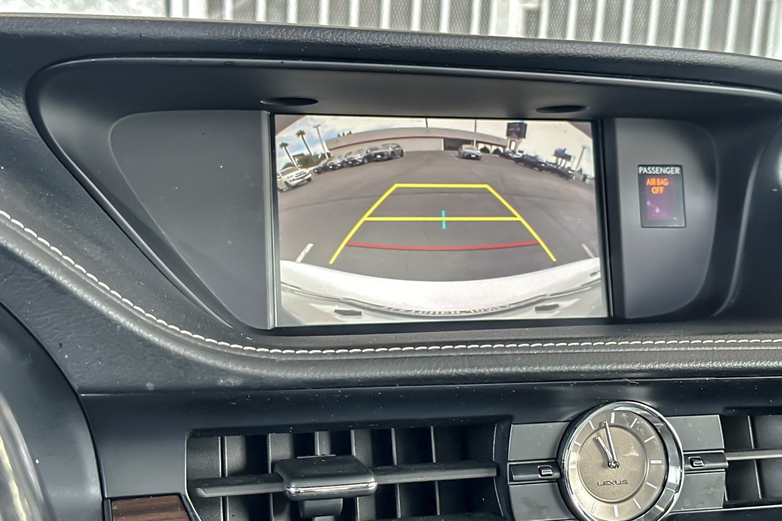 Used 2017 Lexus ES 300h w/ Navigation System Package FWD image 18