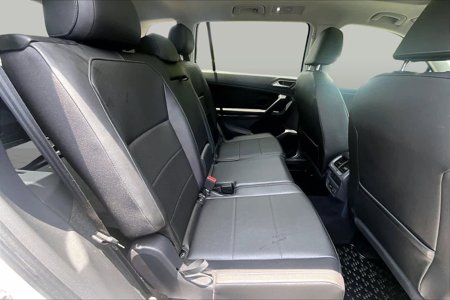 Used 2019 Volkswagen Tiguan SE w/ Panoramic Sunroof Package FWD image 20