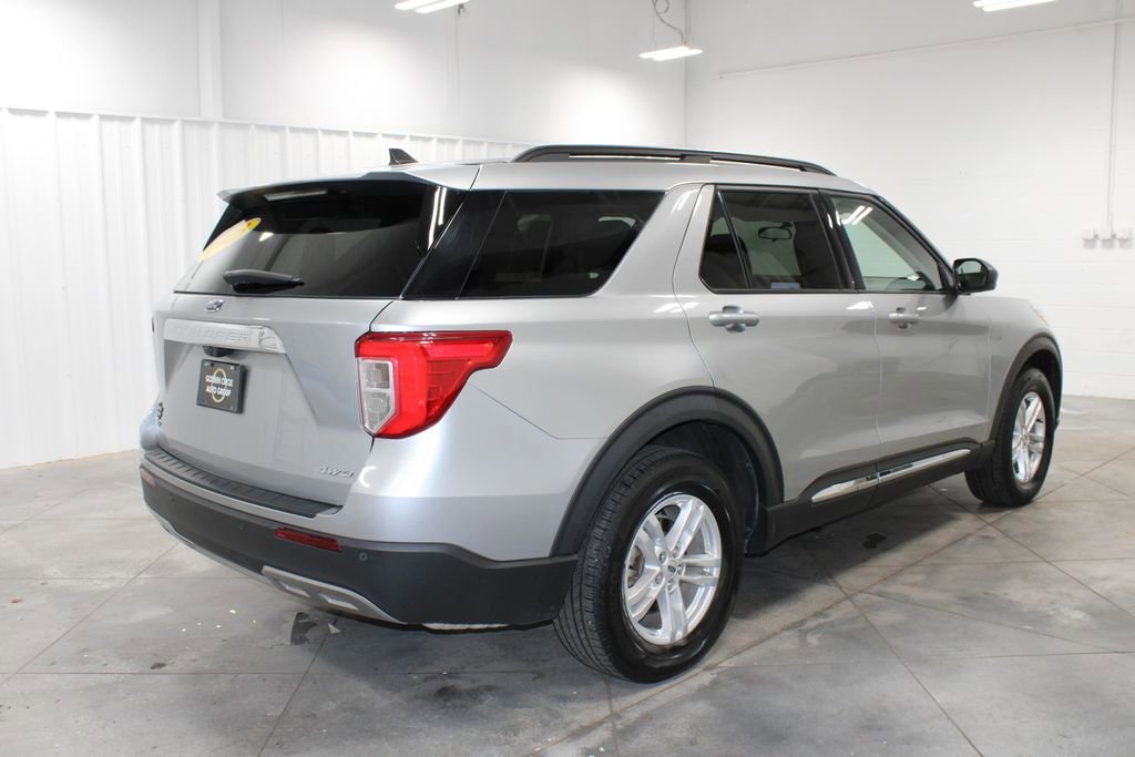 Used 2023 Ford Explorer XLT w/ Equipment Group 202A image 8