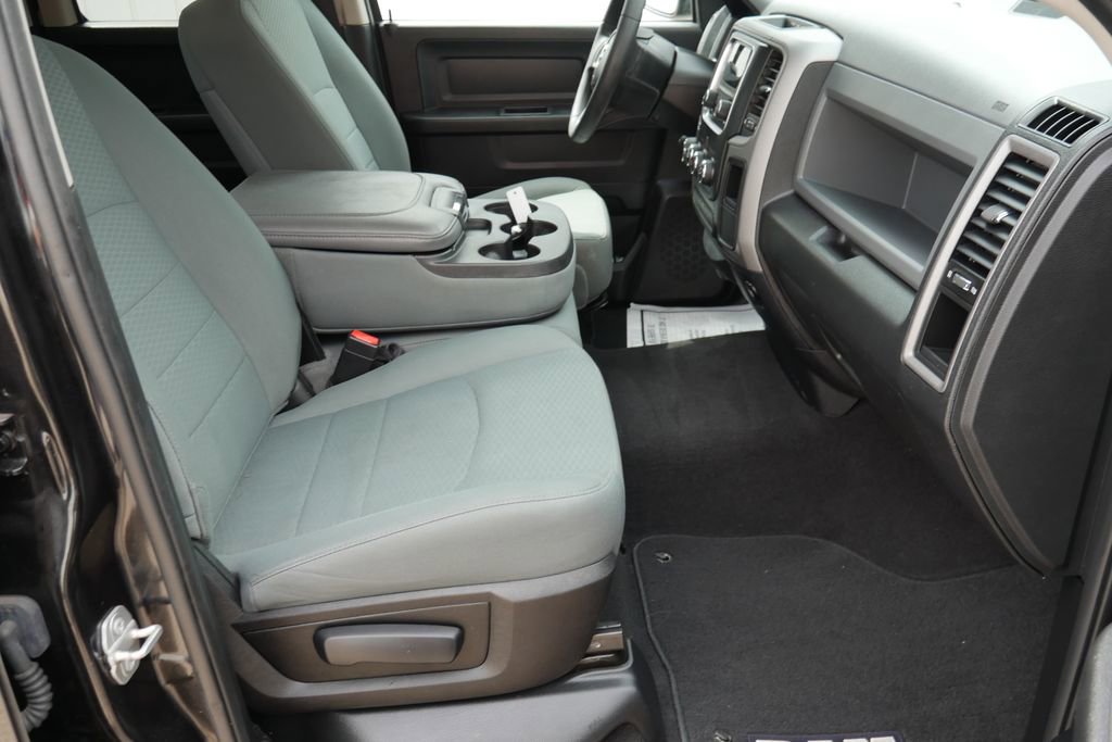 Used 2017 RAM 1500 Express AWD/4WD image 21