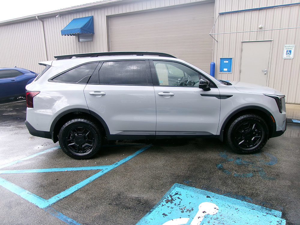 Used 2025 Kia Sorento SX Prestige w/ Sage Leather Package AWD/4WD image 6