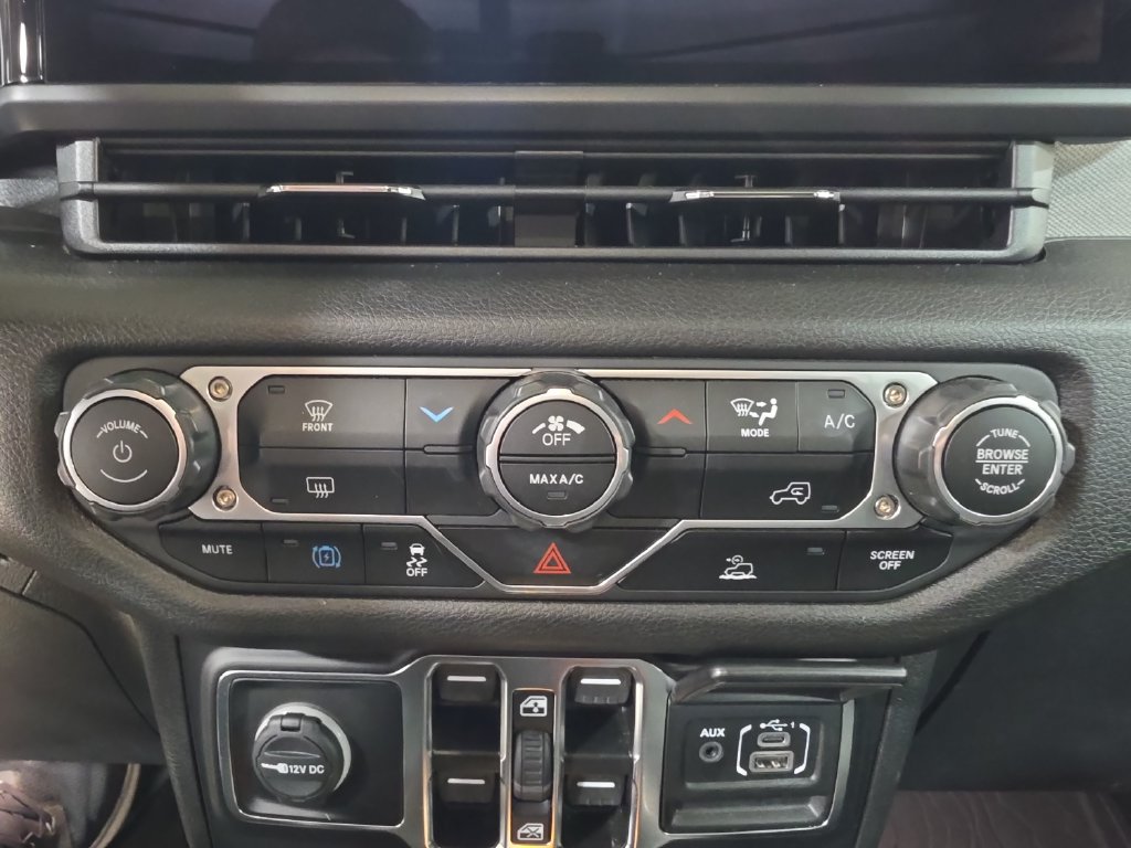 Used 2025 Jeep Wrangler Unlimited Sport S 4xe AWD/4WD image 18