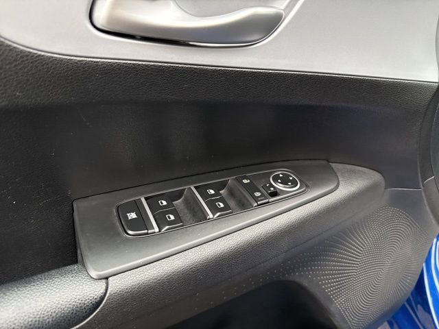Used 2023 Kia Forte LXS image 27