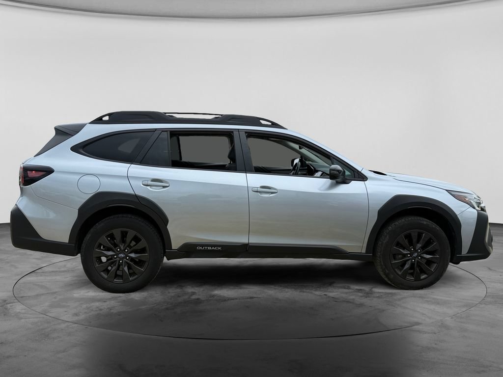 Used 2025 Subaru Outback Onyx Edition AWD/4WD image 11